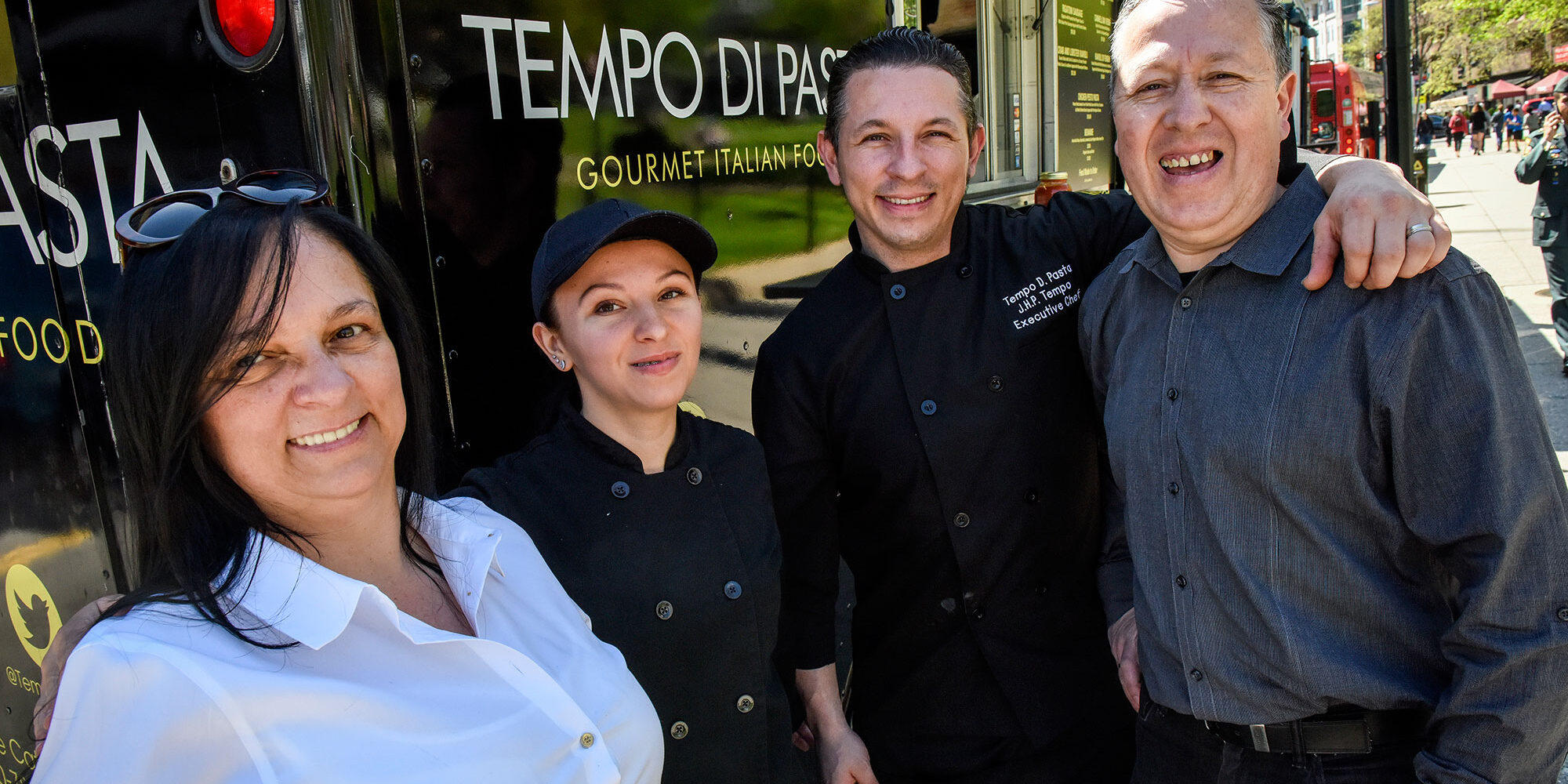 How Custom Food Trucks Empower Family Businesses