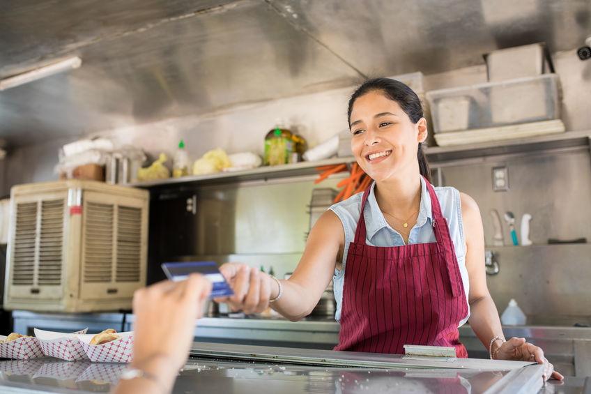 What Family Businesses Should Look for in Food Truck Builders to be Profitable