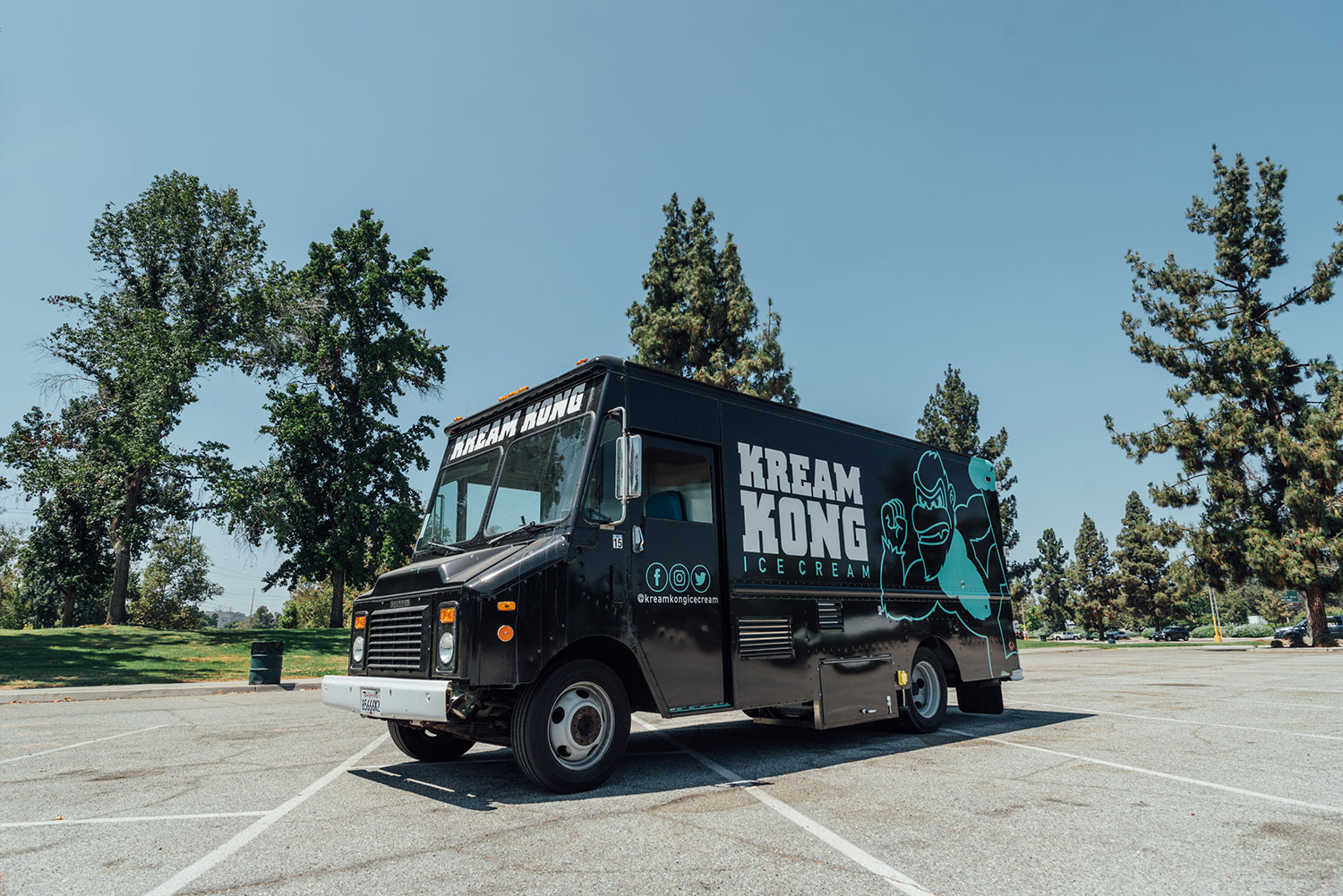 Kream Kong Food Truck Design