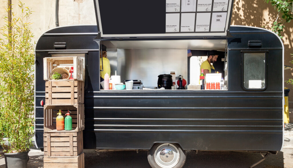 4 Things to Look For When Hiring a Custom Food Truck Builder